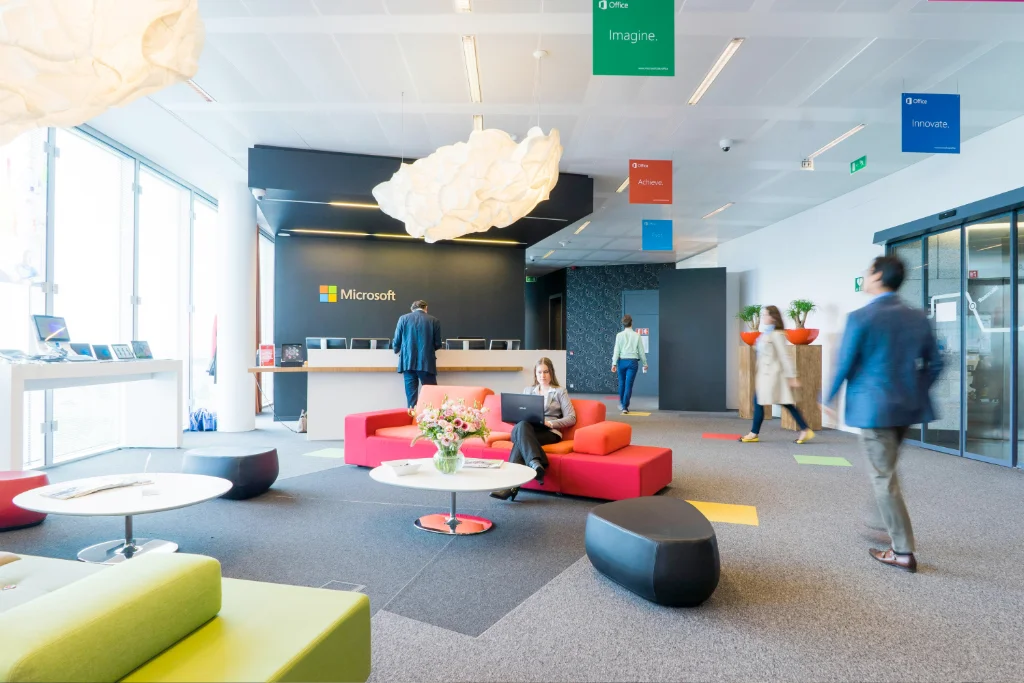 Small businesses adopt mobile-first hiring