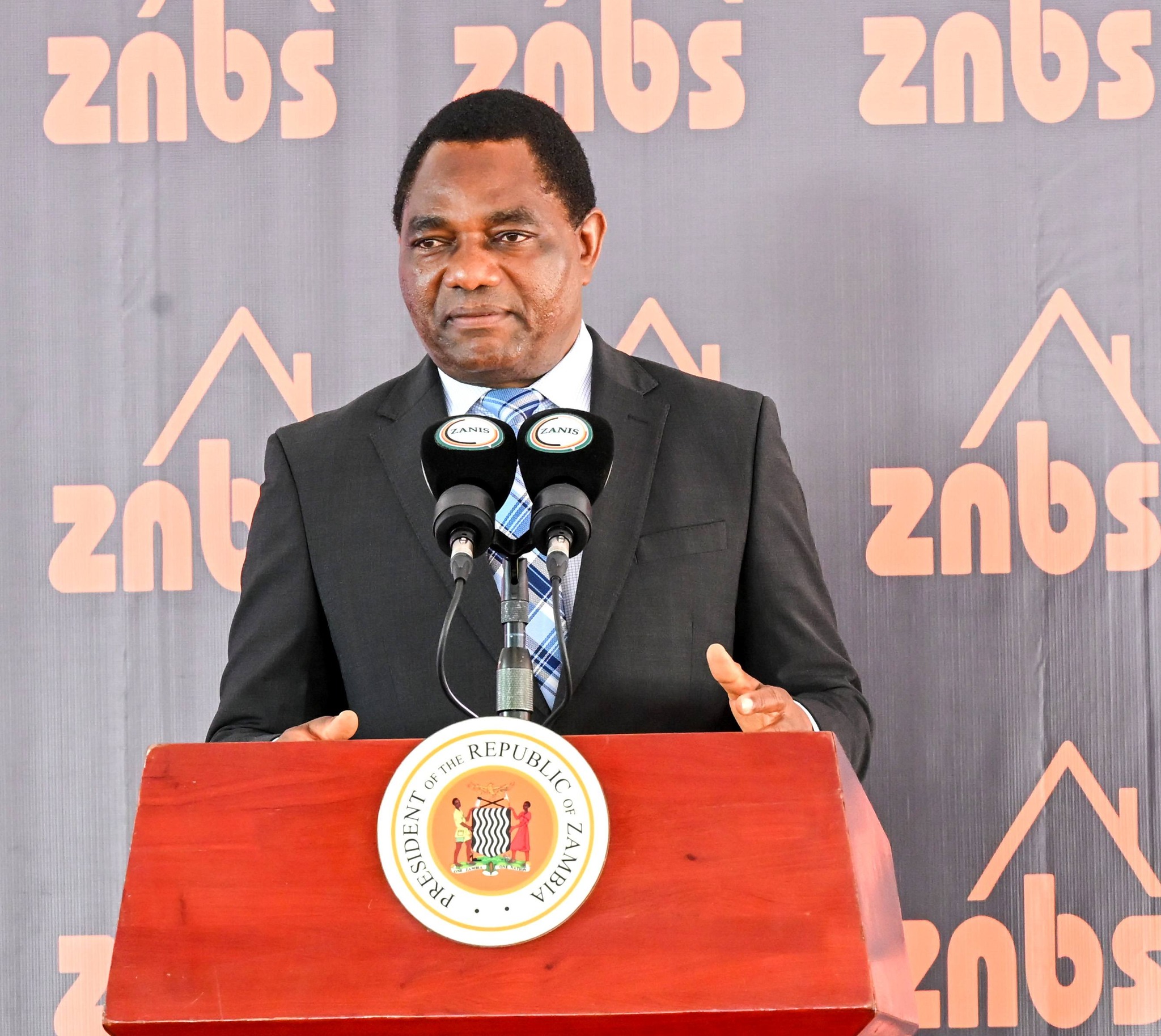 Zambia : President Hichilema Pledges Government Offices, Housing For Lunte