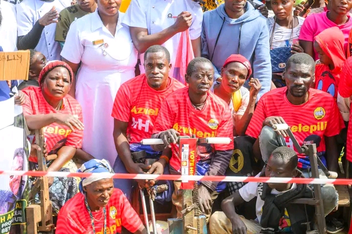 Don’t spend all your salary, Hichilema ‘tells hungry Kasenengwa residents to save’ as cost of living bites