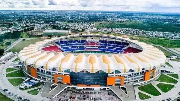 Why is Heroes Stadium failing to make revenue despite a $94 million construction cost?