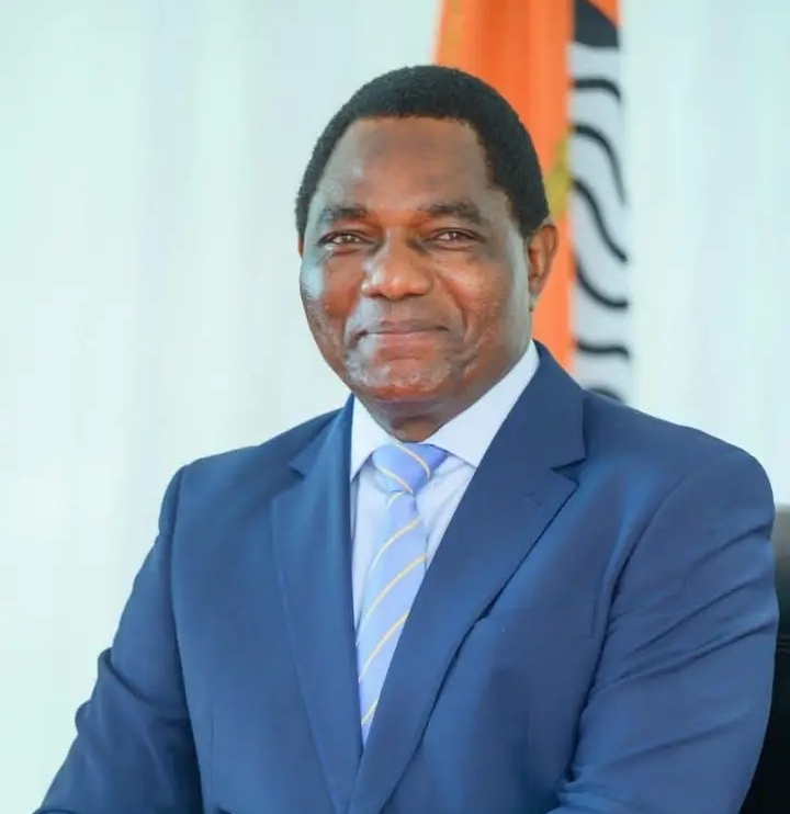 HH HAD NO POWER TO CLOSE COURTS — STATE HOUSE