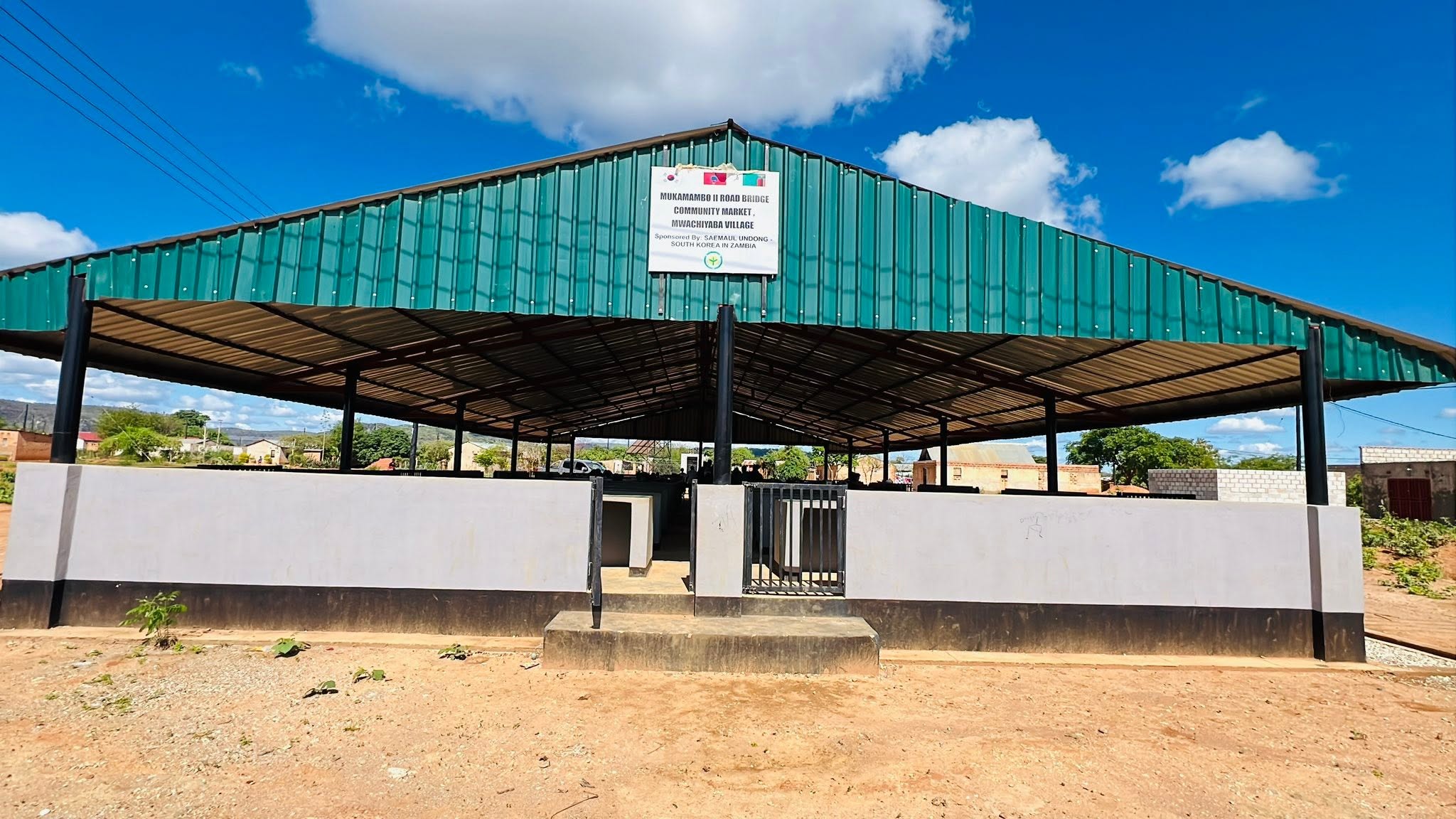 Zambia : Govt. Hands Over CDF-funded Market Shelter, Ablution Block In Kafue