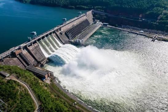 Govt should focus on hydro projects and not solar to meet the 10, 000MW target