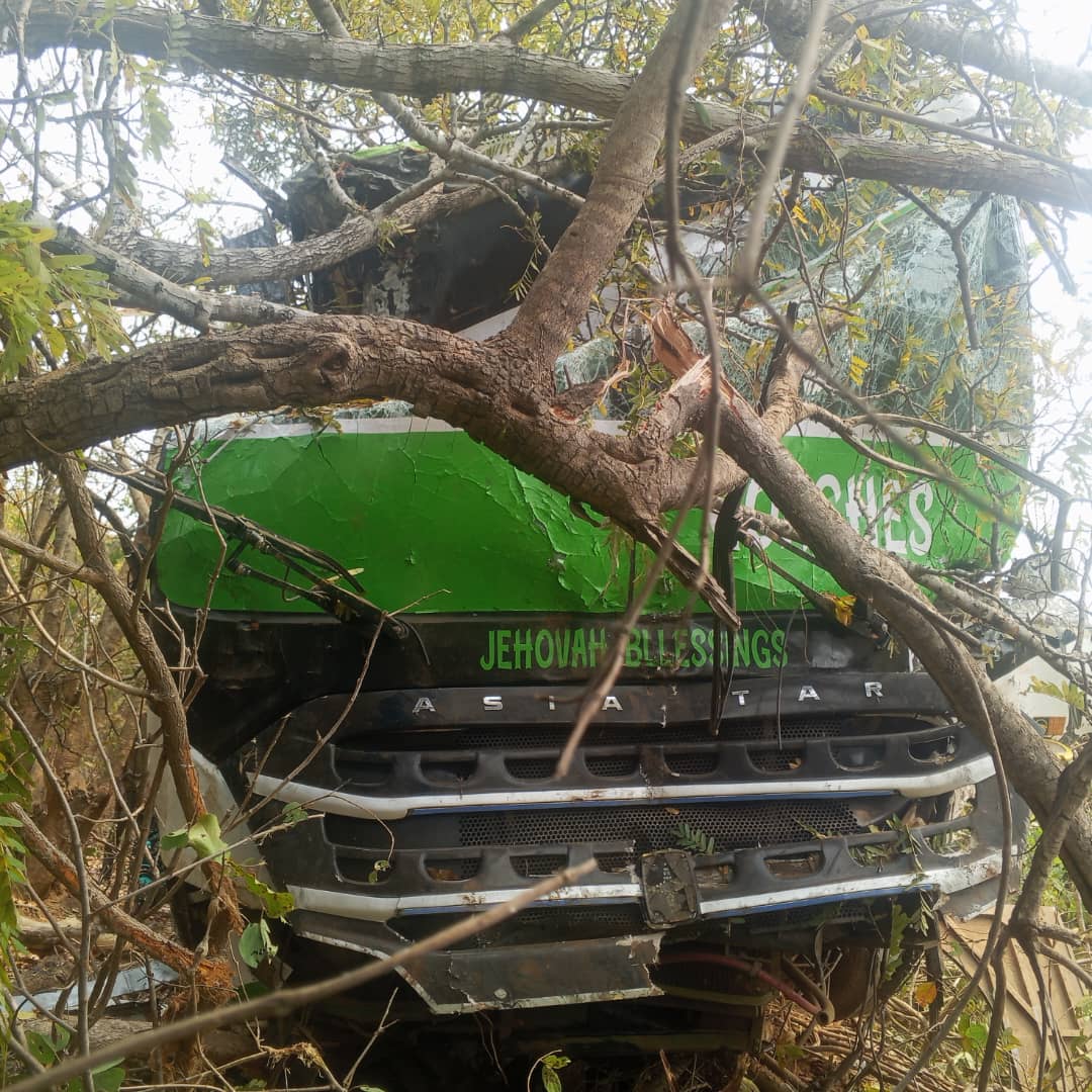 1 killed, 3 injured in Rufunsa bus crash, carrying pupils to School