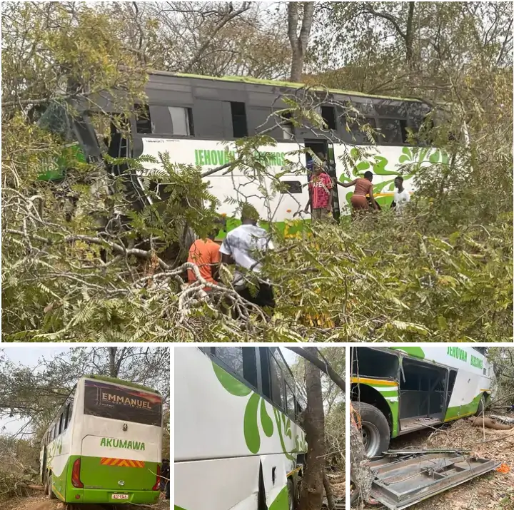 Chipata-bound bus carrying schoolchildren crashes off Great East Road near Lukwipa