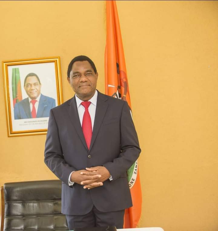 “Don’t be scared of witchcraft” — President Hichilema jokes with Cheswa in UAE hotel video