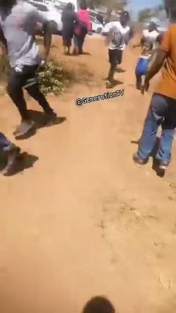 TRENDING! Drama erupts in Lusaka at Mutumbi cemetery as an individual yet to be buried comes back to life.