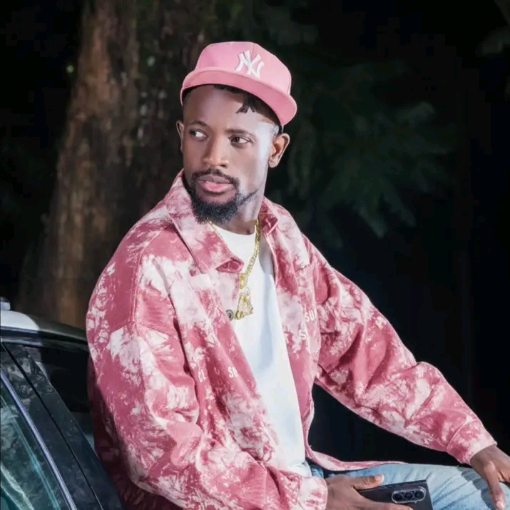Chile One says he is “The Biggest Artist” in Zambia, sparks debate online.
