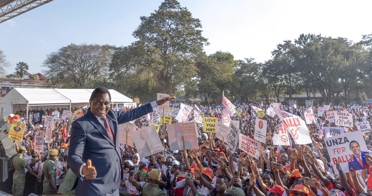 Zambia : President Hichilema Increases Student Accommodation Allowance