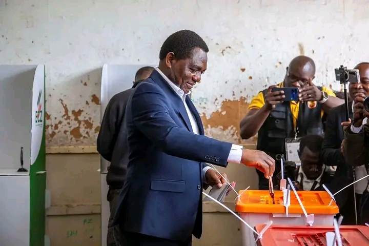 HICHILEMA TAKES ZAMBIA FROM THE ‘PREMIER LEAGUE’ OF NATIONS TO THE LOWEST LEAGUE EVER!- Kellys Kaunda